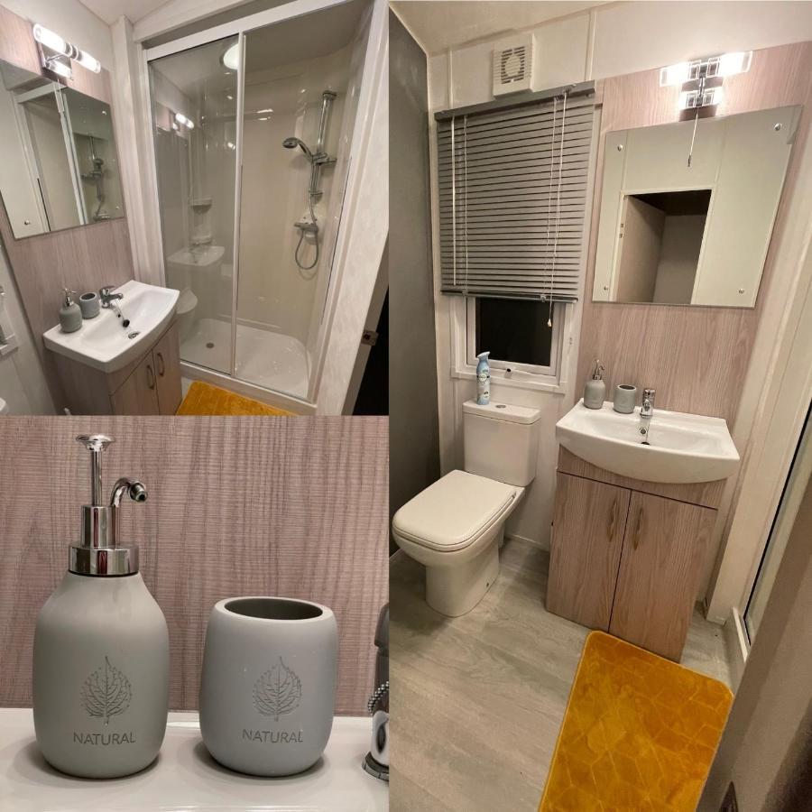 Snowdonia Holidays Caravan Hire - Aberdunant Park - 111 Silver Birch Портмадог Екстериор снимка