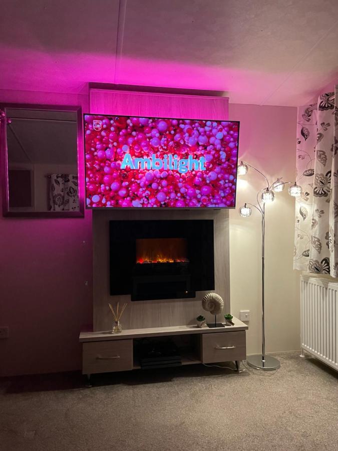 Snowdonia Holidays Caravan Hire - Aberdunant Park - 111 Silver Birch Портмадог Екстериор снимка
