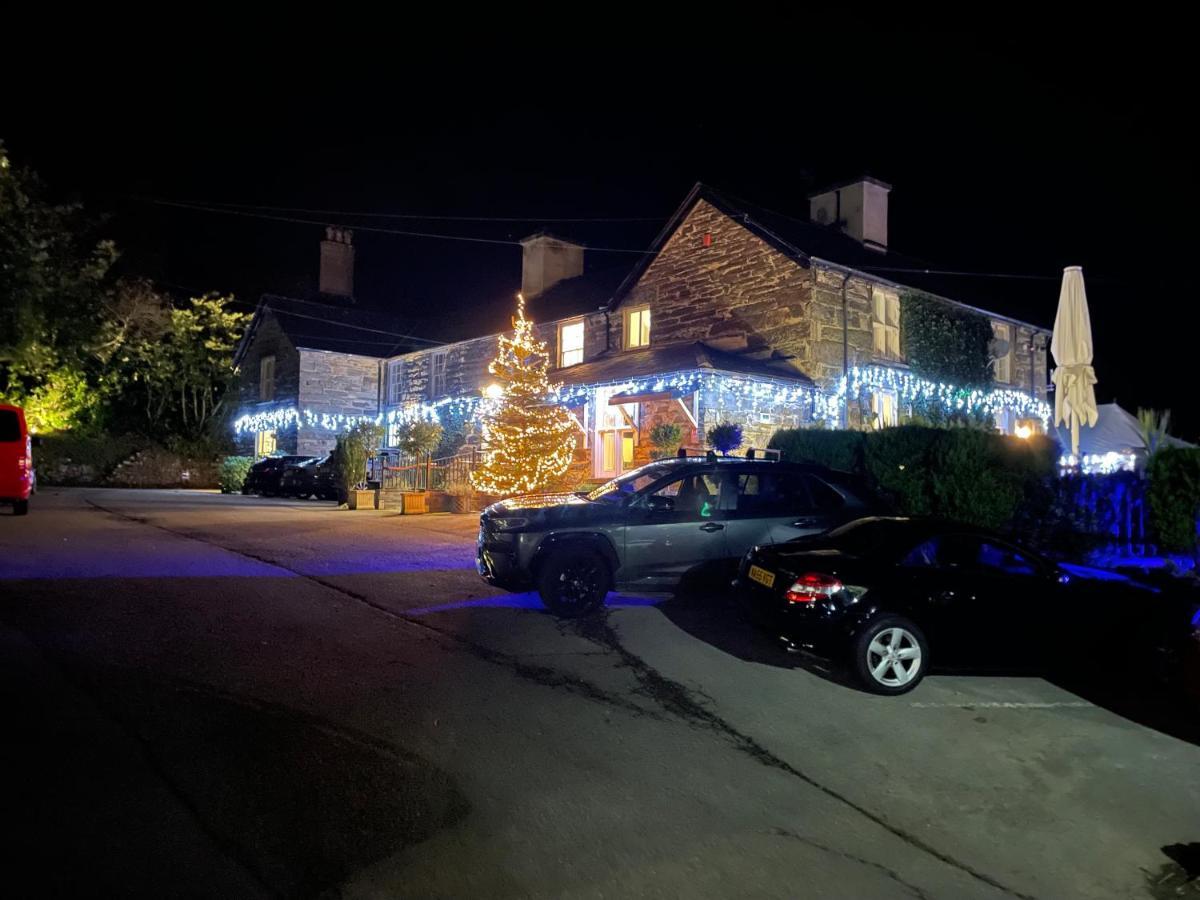 Snowdonia Holidays Caravan Hire - Aberdunant Park - 111 Silver Birch Портмадог Екстериор снимка